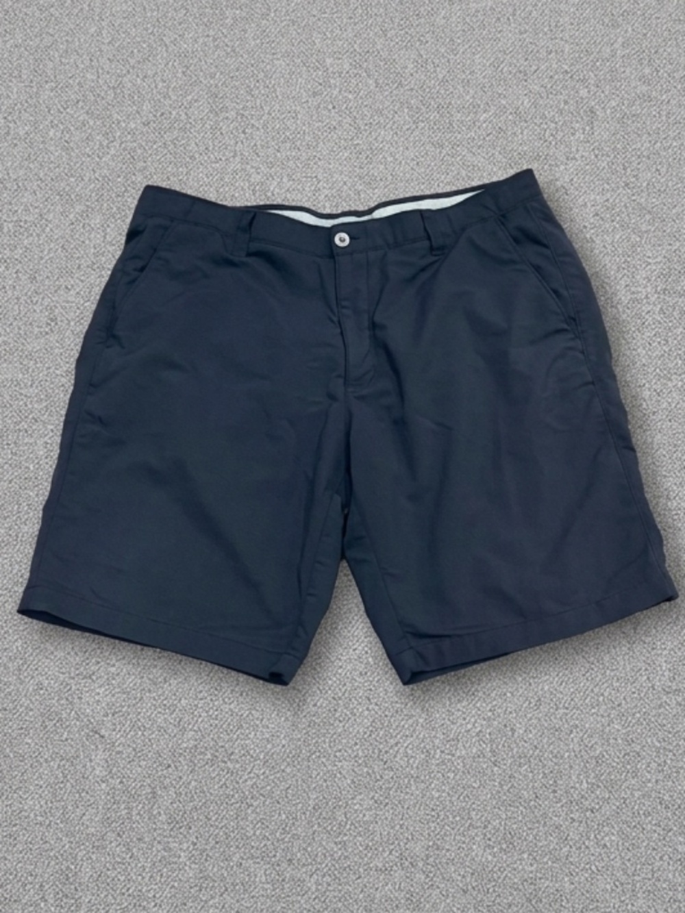 ⛳️ Under Armour Navy HeatGear Performance Golf Shorts - Size 40